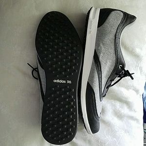Golf shoes